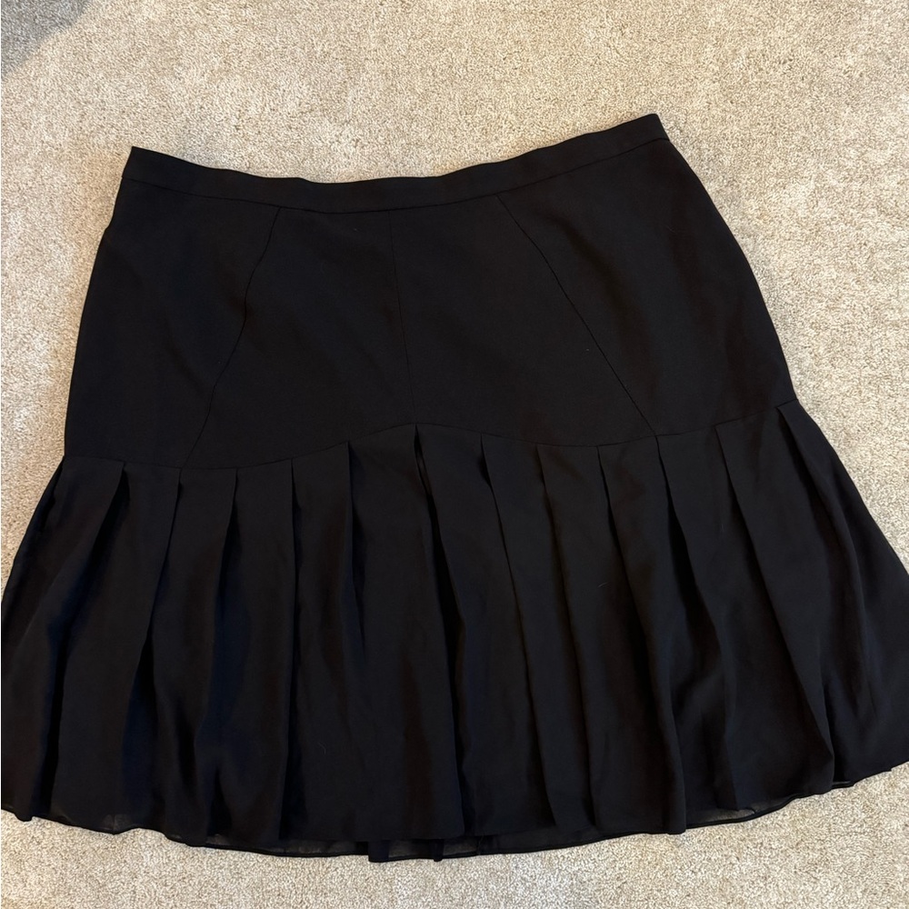 Jones Studio Black Pleated Mini Skirt